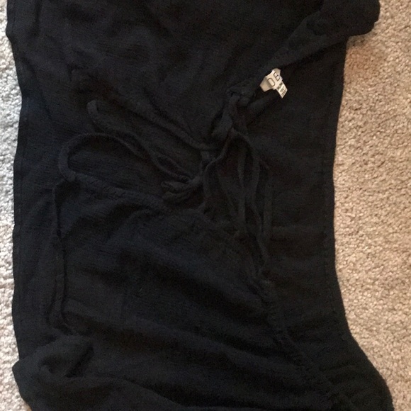 TOBI NWOT black off shoulder crop top medium - Picture 8 of 8